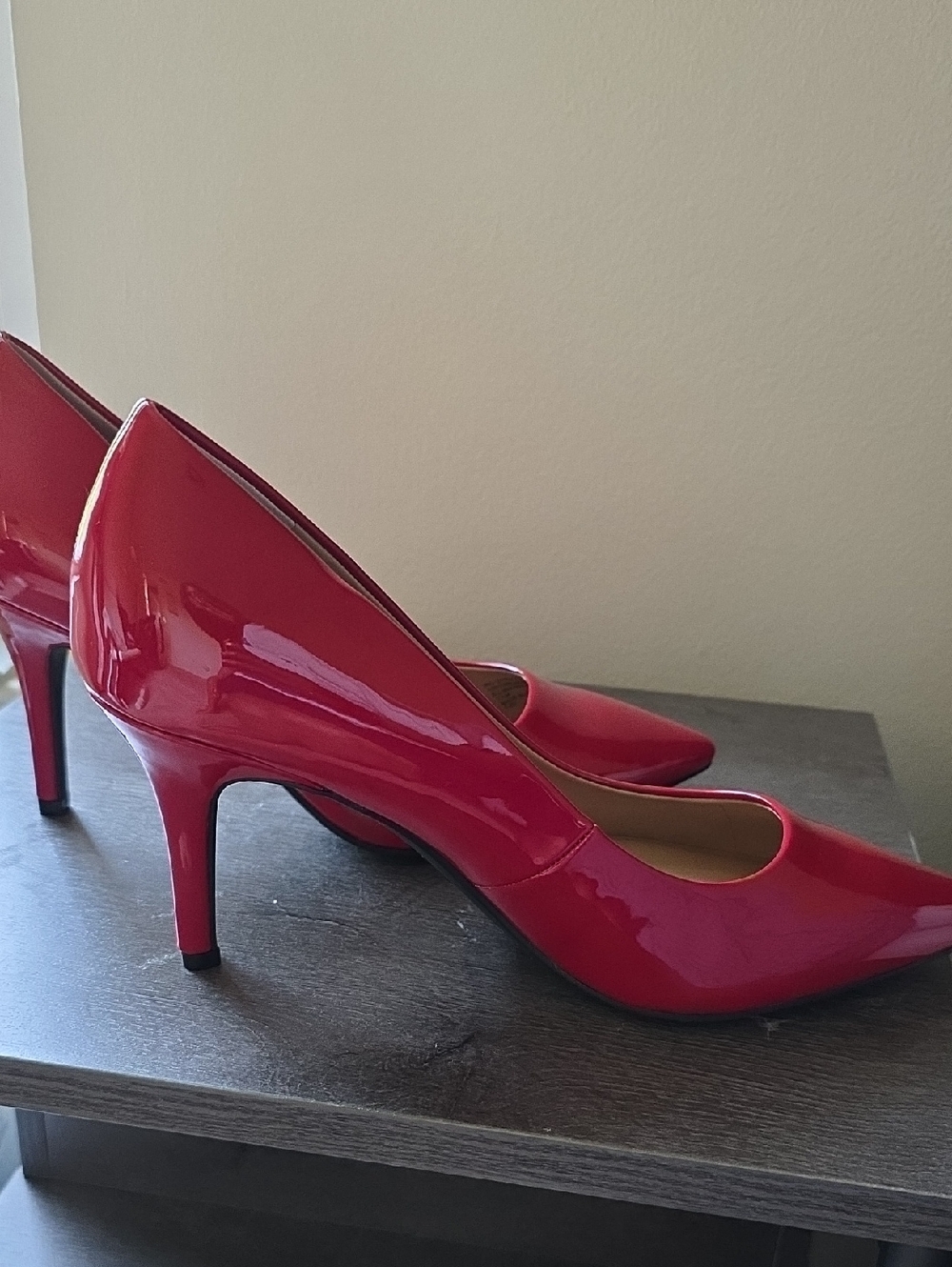 Red Patent Pointed-Toe Women's Pumps